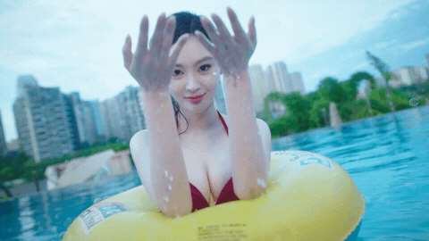与九位美女激情热恋!《完蛋！我被美女包围了！》两款移动端新作公布!