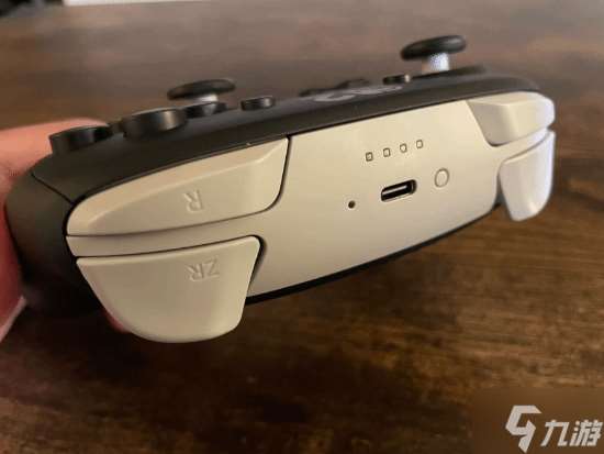 Switch2 Pro手柄IGN8分：新增的背鍵讓游戲體驗巨變！